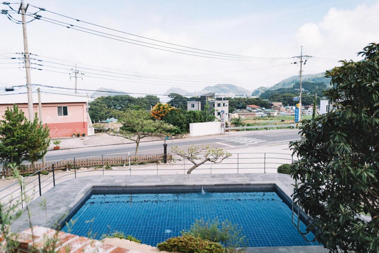 Namhae Doojip Pension Exterior foto