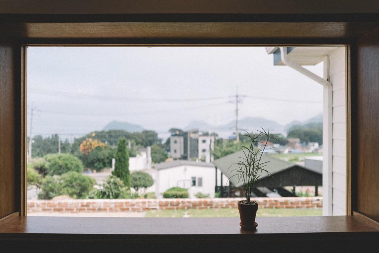 Namhae Doojip Pension Exterior foto